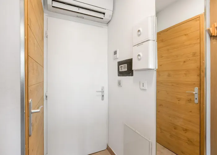 Joker Heliopolis Seafront With Panoramic Sea View アパート