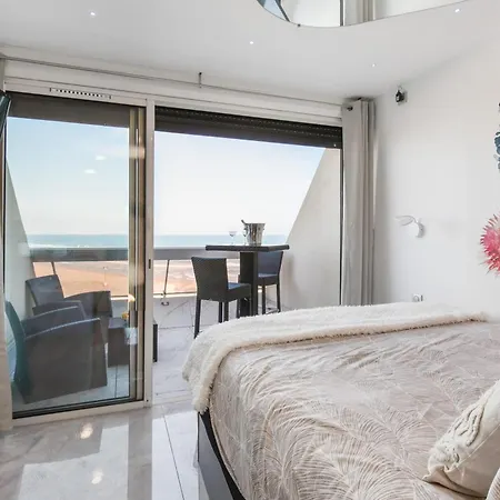 아파트 Joker Heliopolis Seafront With Panoramic Sea View